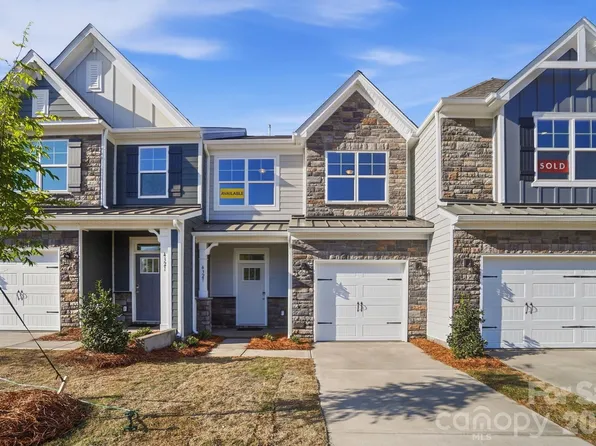 4327 Black Ct, Harrisburg, NC 28075