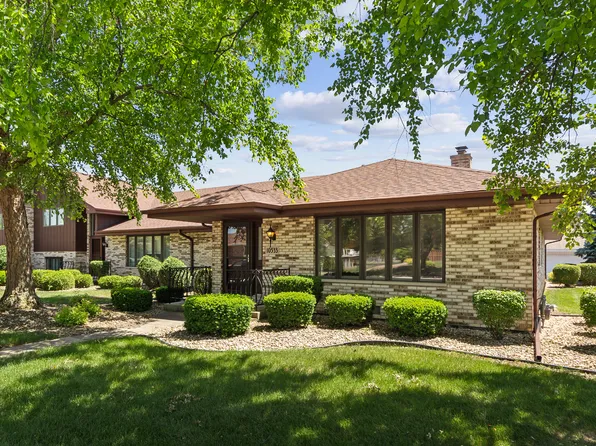 10533 Eagle Ridge Dr, Orland Park, IL 60467