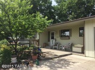 7604 McCullough Rd, Yakima, WA 98903
