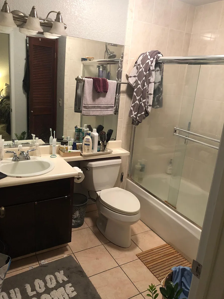 Master bath - 2605 Westberry Dr