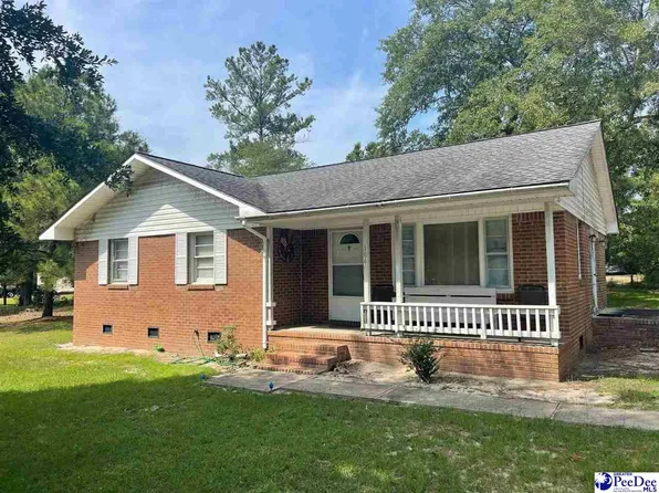 104 S Red Oak St, Cheraw, SC 29520