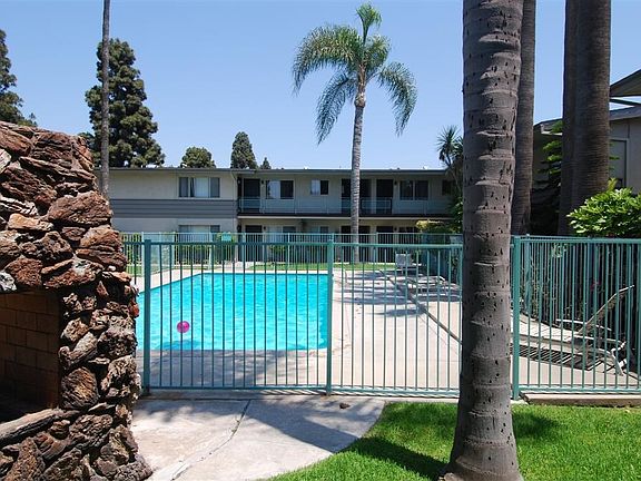 5th image of 9572 Alwood Ave #2