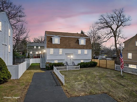 3rd image of 14 Cedarwood Rd