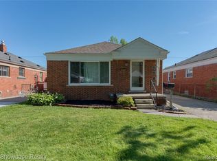 22647 Alger St, Saint Clair Shores, MI