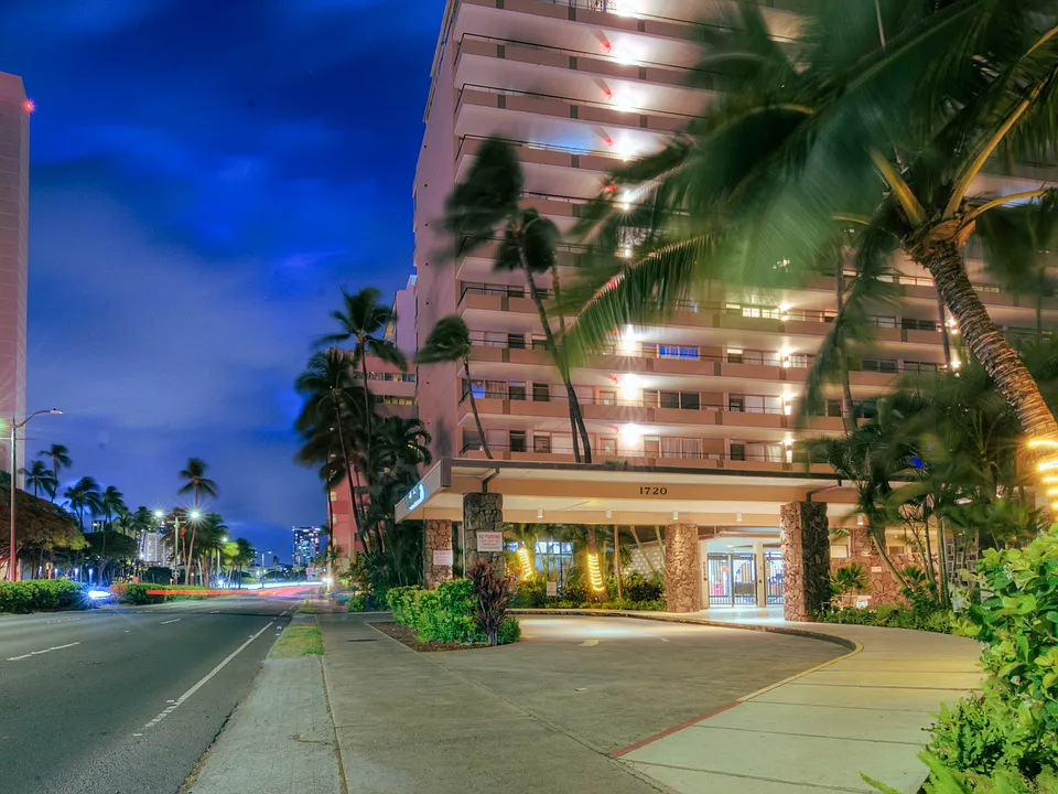1722 Ala Moana Blvd #A-706