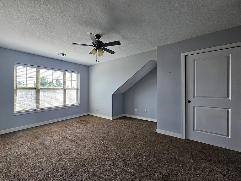 1560 Raven Dr — Photo 7