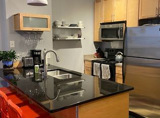 215 7th St NE APT 202, Minneapolis, MN 55413