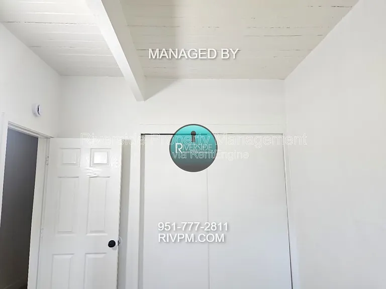 3581 Chicago Ave — Photo 10