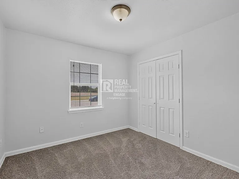 4525 Hunter St — Photo 25