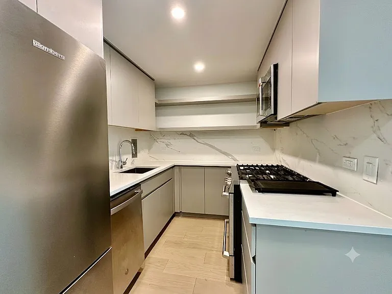 175 W 87th St #7D — Photo 2