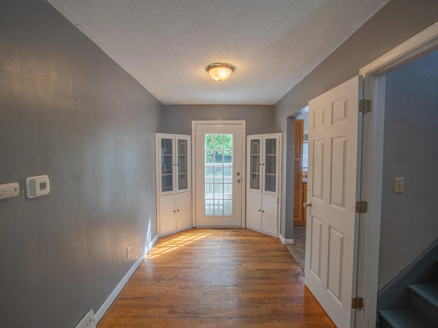4 bed, 1.5 bath, 1101 sqft, $1,650 — Photo 3