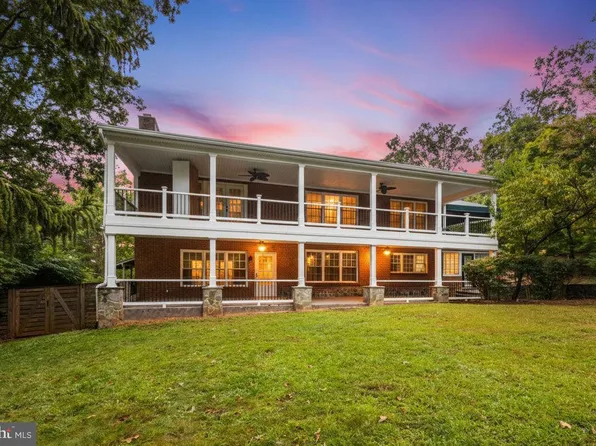 45545 Lakeside Dr, Sterling, VA 20165
