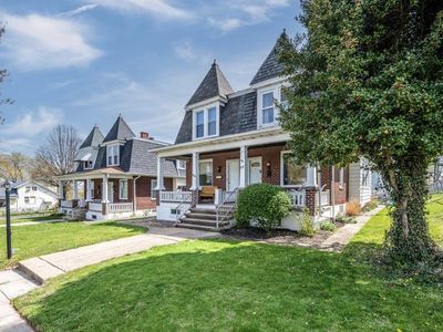 806 N Wyomissing Blvd, Wyomissing, PA, 19610