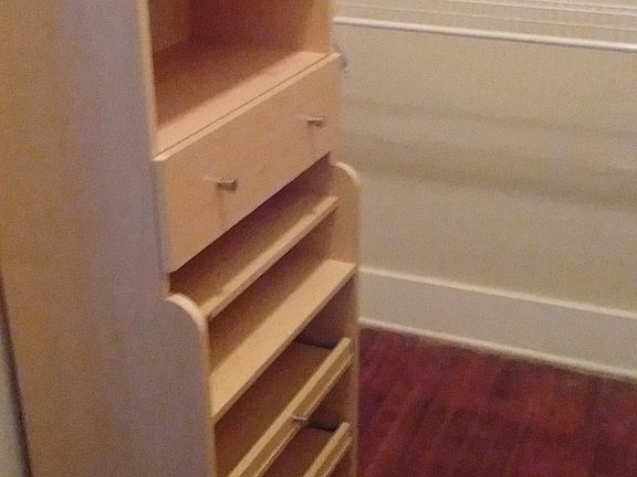 2 walkin closets