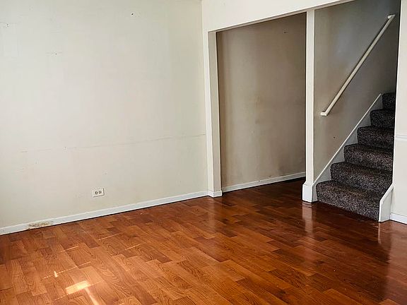 3rd image of 1603 Kenmore Ave