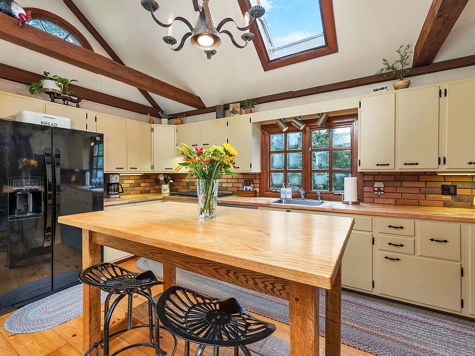 319 Pork Hill Rd Wolfeboro, NH, 03894 Apartments for Rent Zillow