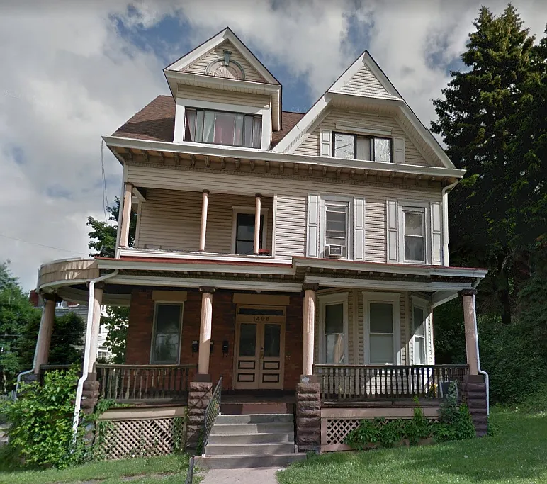 1494-1496 Crafton Boulevard - 1 — Photo 1