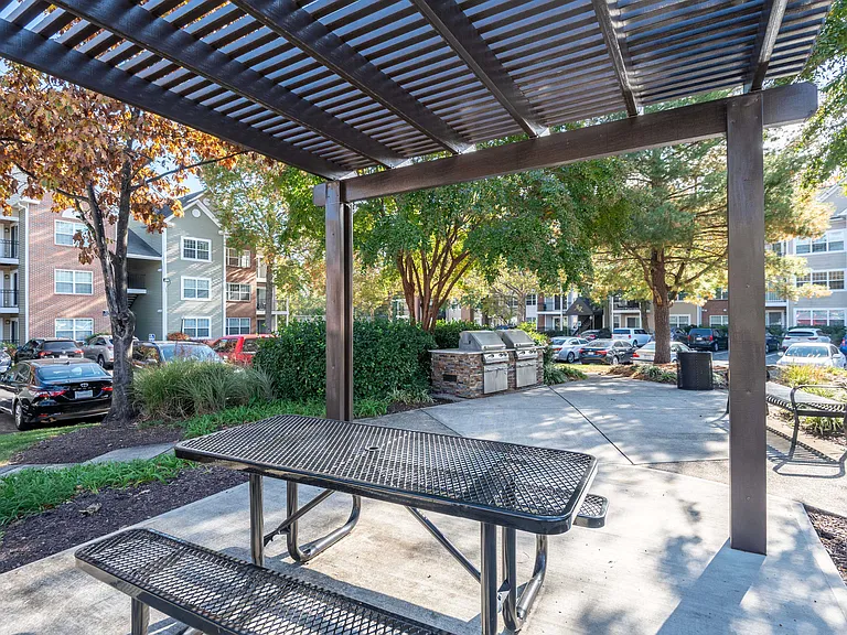 Abbotts Run Apartment Homes — Photo 23