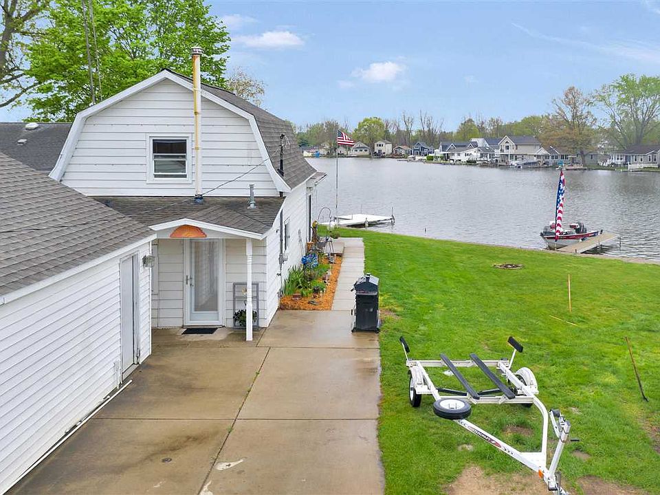 1st image of 129 N Lakeside Dr