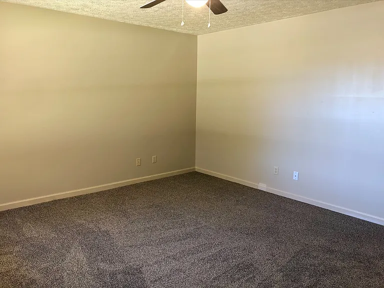 5869 Julien Rd — Photo 5