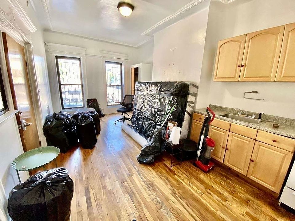 1st image of 48 4th Ave APT 1A