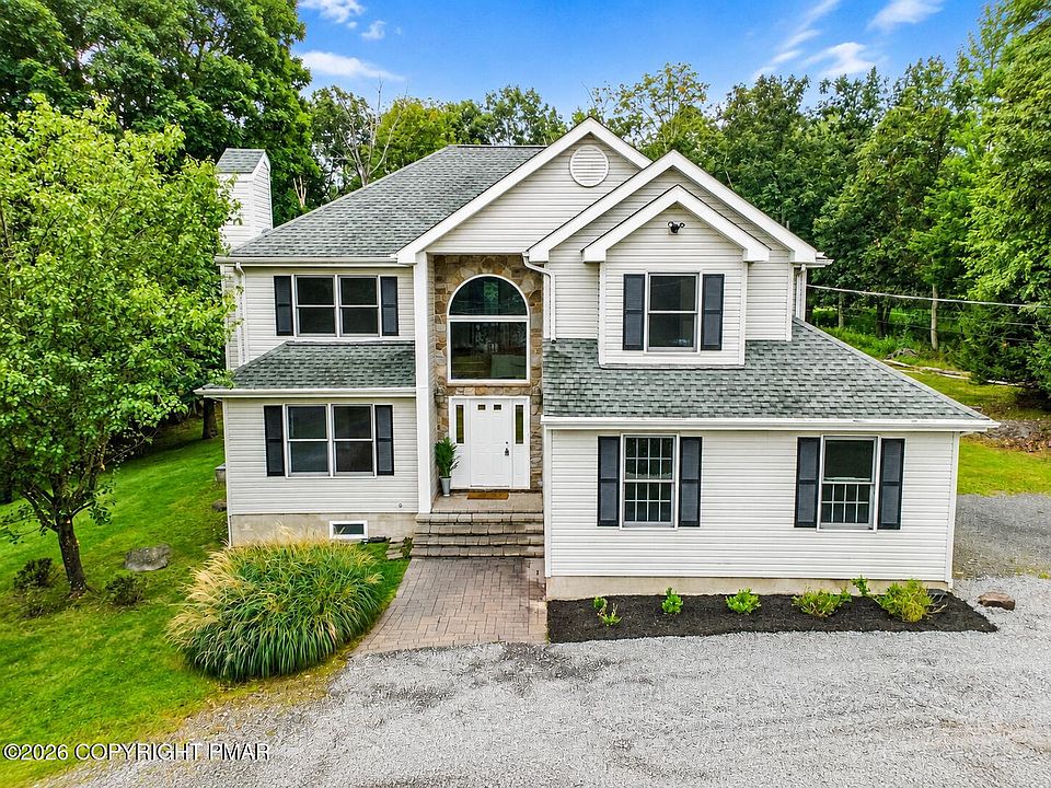 1st image of 902 Thornberry Ct