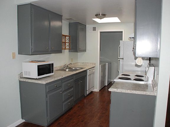 5th image of 1529 Oak Ave #1529