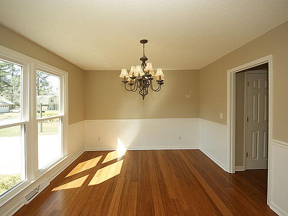 3rd image of 202 Smythe Dr