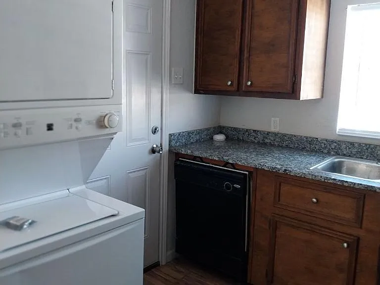 5006 Avenue M — Photo 11