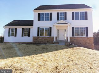 230 4th St, Pennsburg, PA 18073