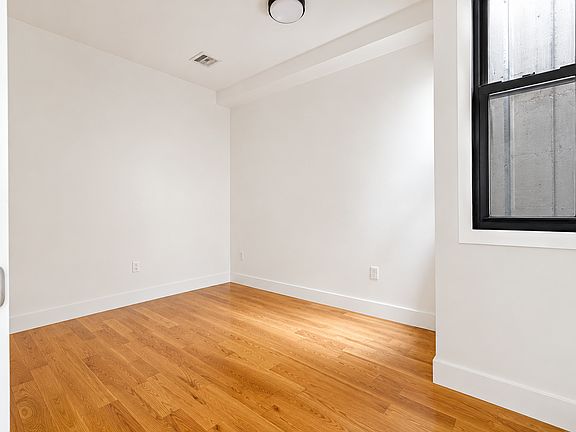 5th image of 755 De Kalb Ave #2R