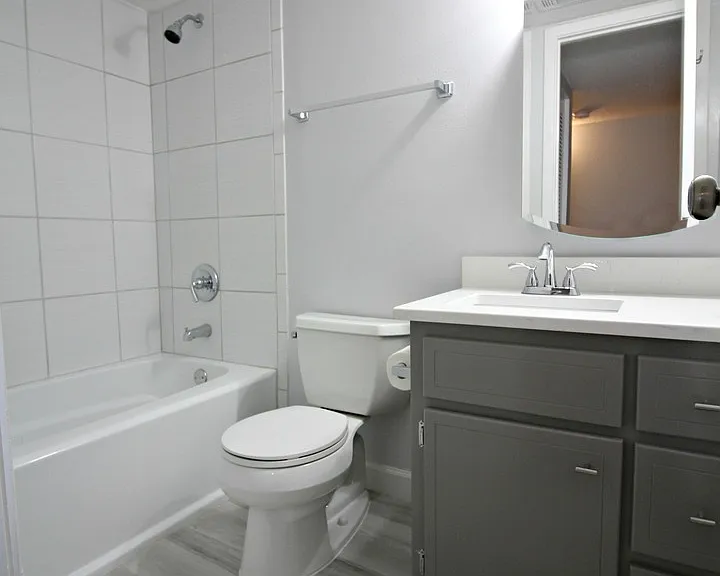 101 Old Ferry Rd #35D — Photo 9