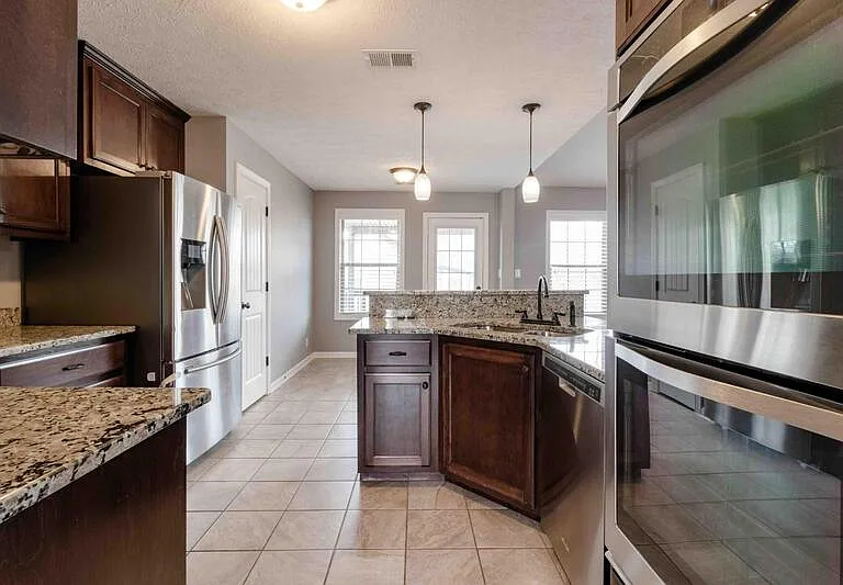 1063 Freedom Dr — Photo 6