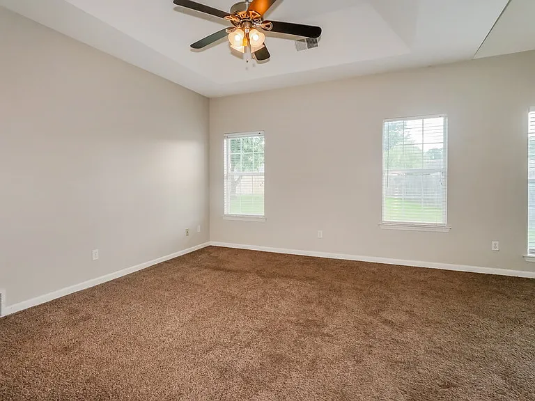 5820 Lillian Bend Dr — Photo 11