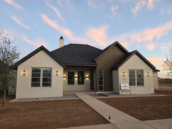 307 N 9th St, Wolfforth, TX 79382