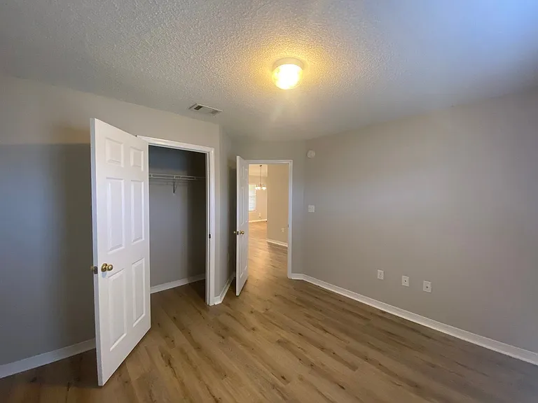 9676 Parker Lake Cir — Photo 31