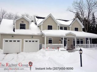 33 Newfield Rd, Freeport, ME 04032