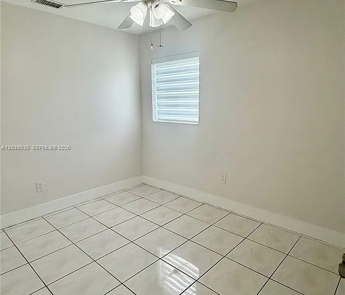 11952 SW 37th Ter — Photo 10