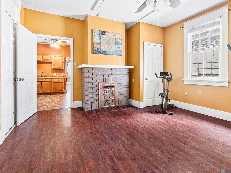 1st image of 3018 Fern St