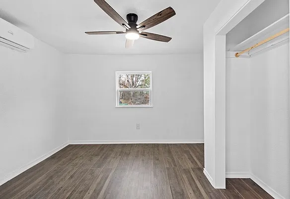 5349 Northridge Blvd — Photo 14