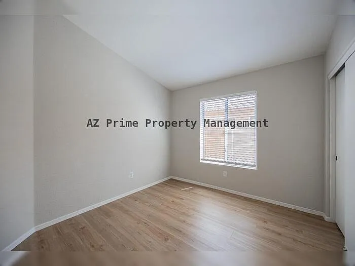 1710 E Oakland St — Photo 16