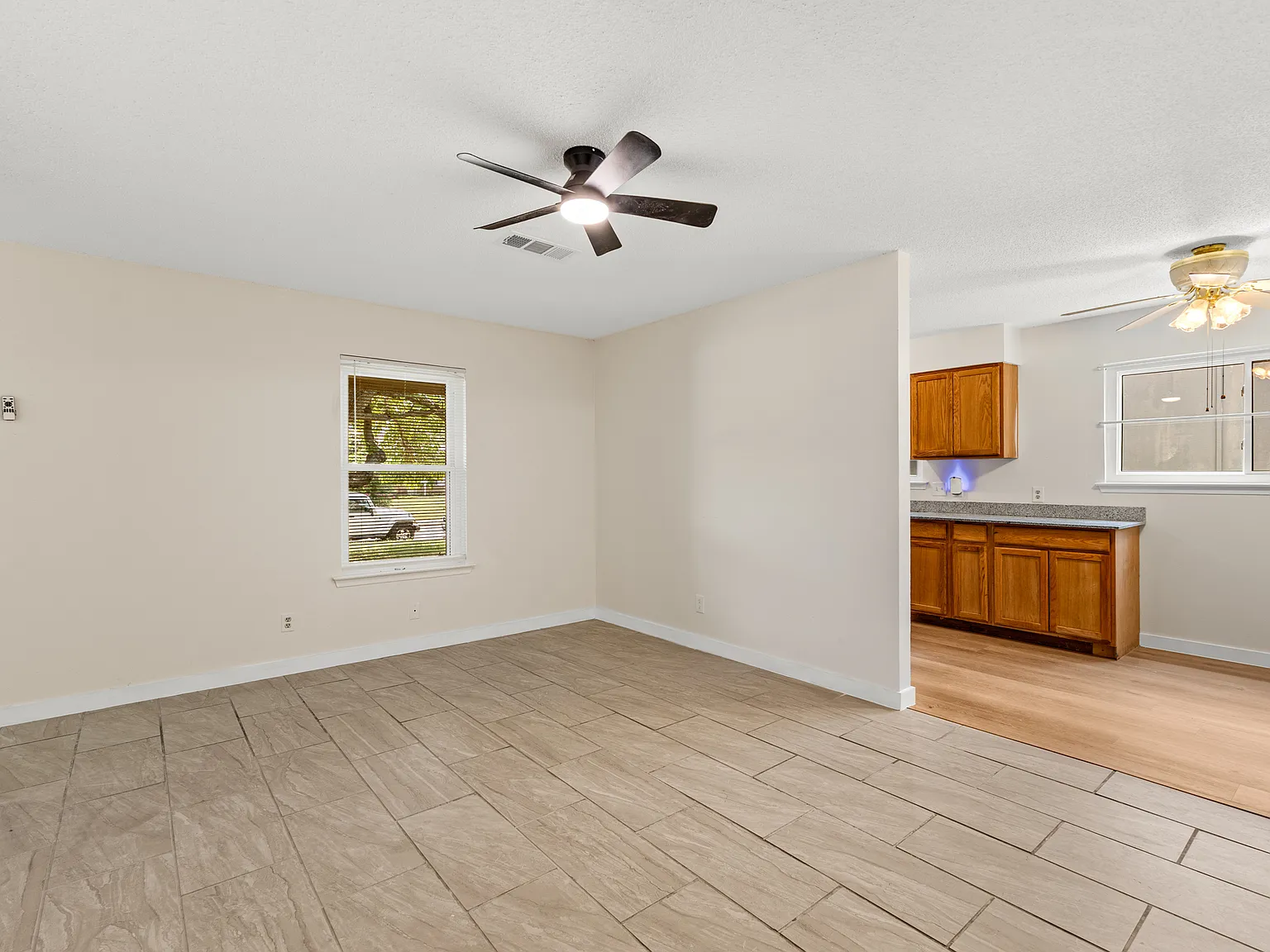 4 bed, 2.5 bath, 1562 sqft, $2,150 — Photo 4