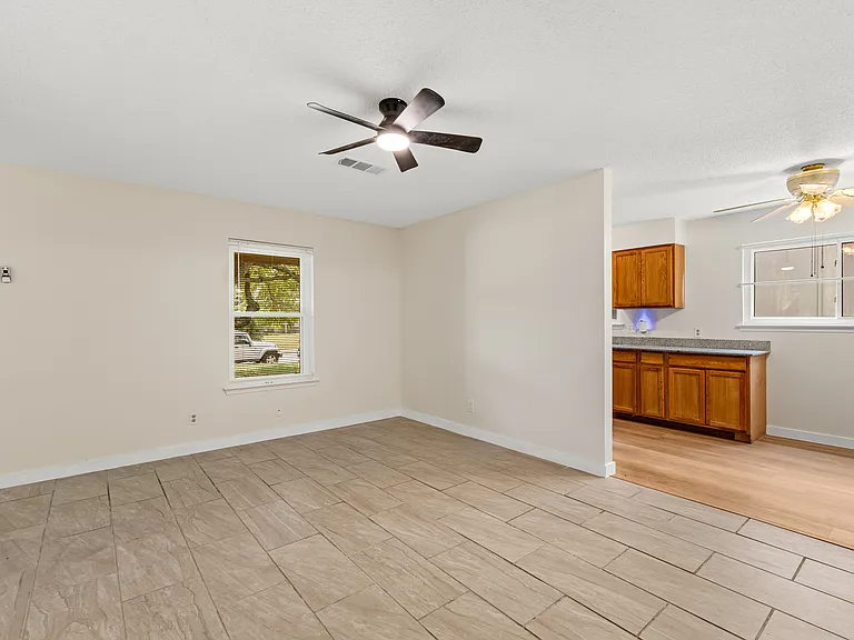 929 Meadow Mead Dr — Photo 8