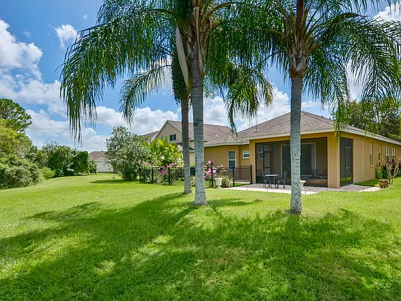 TROPICAL LANDSCAPING