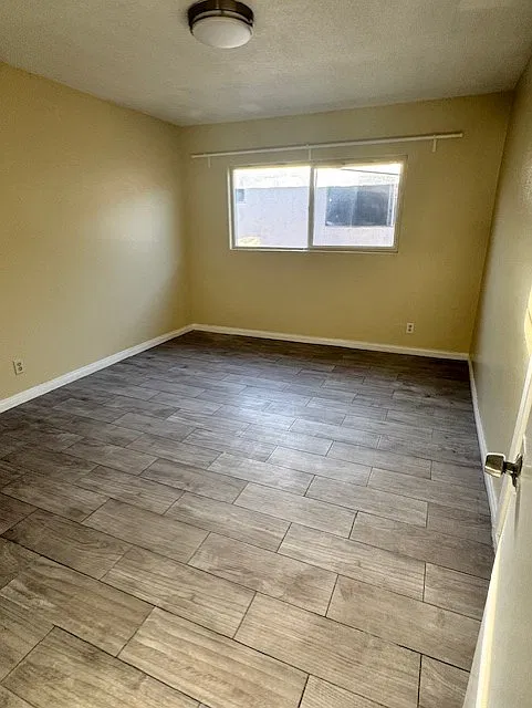 3 bed, 1300 sqft, $2,995 — Photo 4