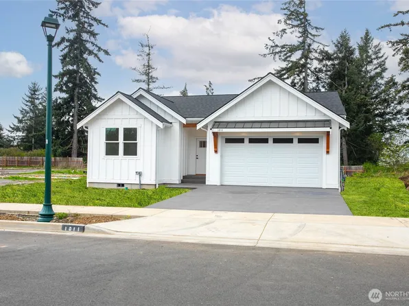 412 W 4th Street, Everson, WA 98247