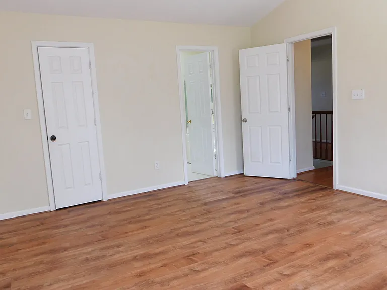 7559 Hughart St — Photo 42