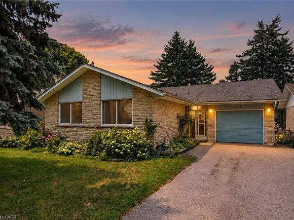 124 Carwood Ave, Kitchener, ON N2G 3B9