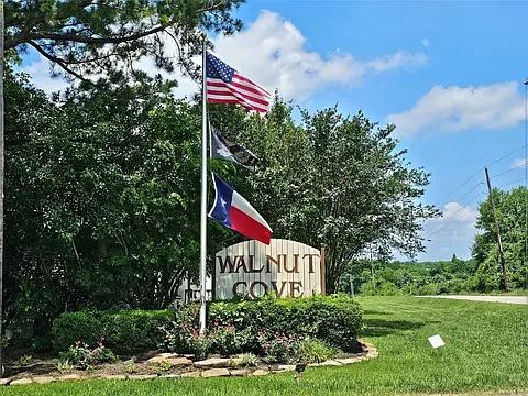 2 bed, 1000 sqft, $900 — Photo 1