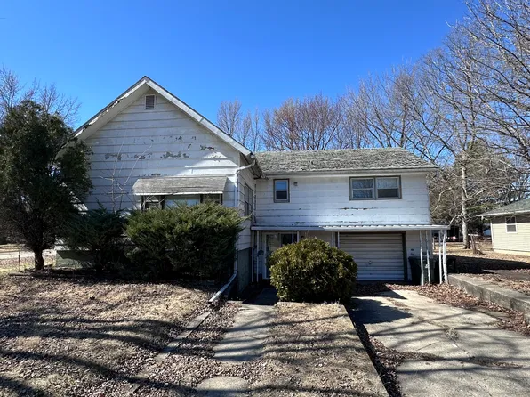 701 Avenue L, Sterling, IL 61081